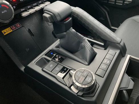 New 2026 Toyota 4Runner TRD Off-Road Premium AWD/4WD image 25