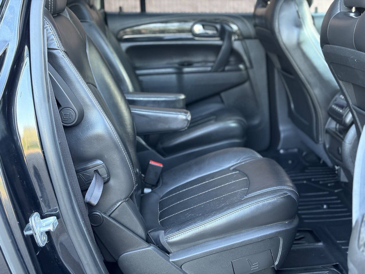 Used 2014 Buick Enclave Premium AWD/4WD image 17