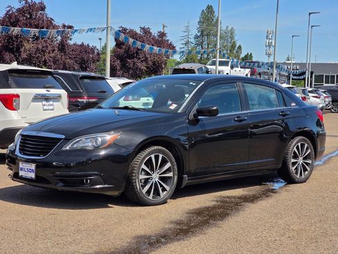 Used 2012 Chrysler 200 Touring w/ Sun/Sound Group FWD image 1