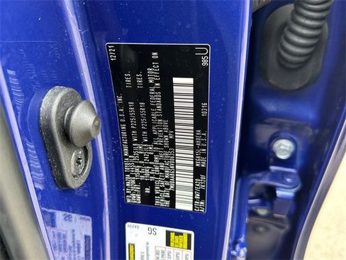 Certified 2022 Toyota Corolla Cross XLE image 33