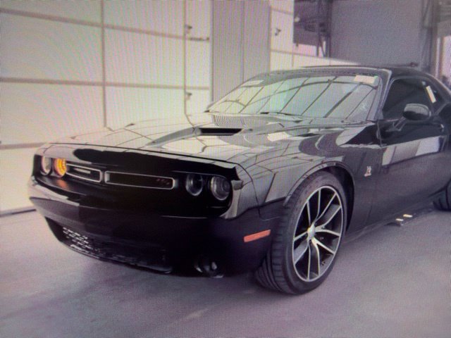 Used 2015 Dodge Challenger R/T Scat Pack w/ Leather Interior Group RWD image 4