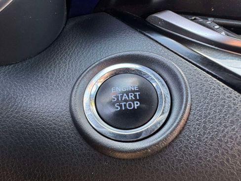 Used 2021 Toyota C-HR XLE FWD image 31