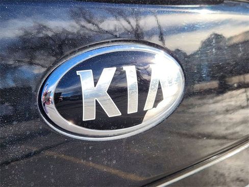 Used 2021 Kia Soul EX image 11