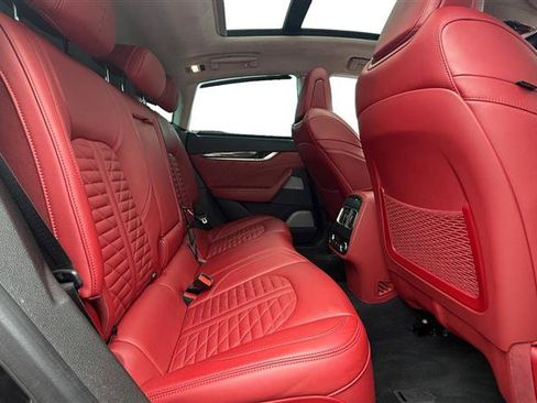 Used 2023 Maserati Levante Modena AWD/4WD image 18