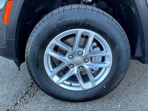 New 2025 Jeep Grand Cherokee Laredo X w/ Luxury Tech Group I image 10