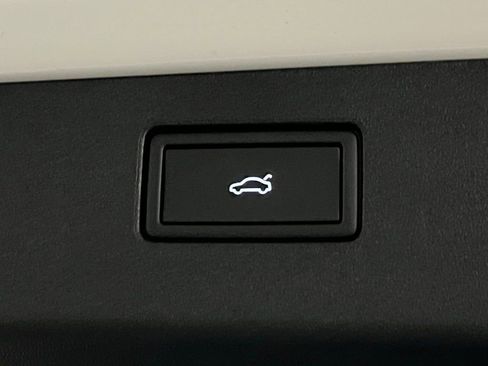 New 2026 Volkswagen Tiguan SE image 38