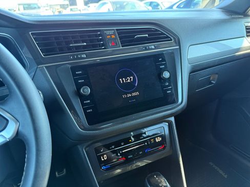 Used 2023 Volkswagen Tiguan SE R-Line image 12