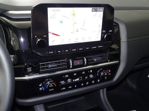 New 2025 Nissan Pathfinder Platinum image 15