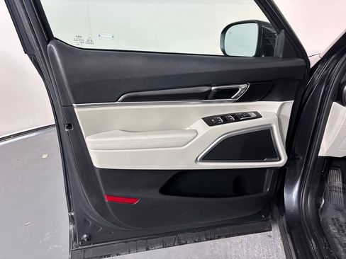 Certified 2024 Kia Telluride S w/ S Sunroof Package image 28