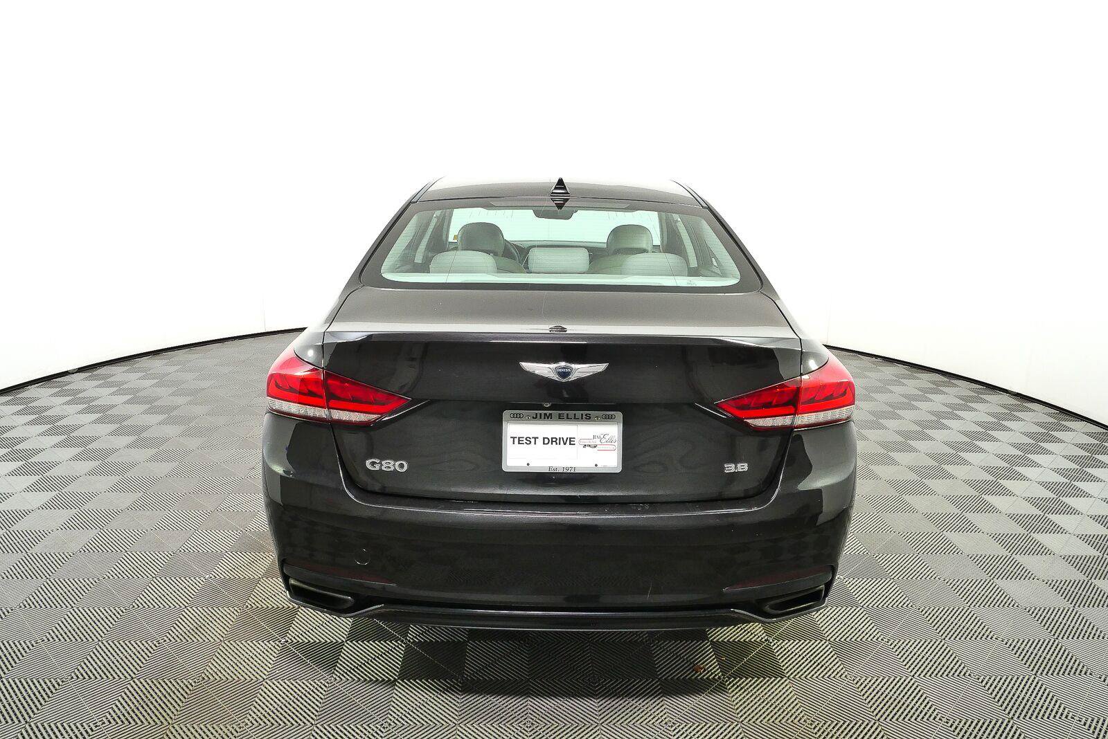 Used 2018 Genesis G80 3.8 RWD image 28