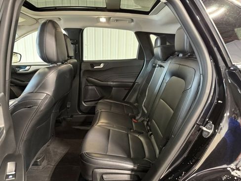 Used 2024 Ford Escape Platinum image 27