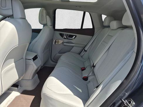 Used 2023 Mercedes-Benz EQE 350+ SUV image 18