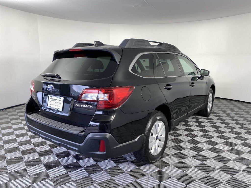 Used 2018 Subaru Outback 2.5i Premium AWD/4WD image 11