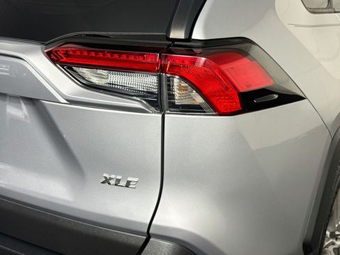 Used 2019 Toyota RAV4 XLE Premium FWD image 34