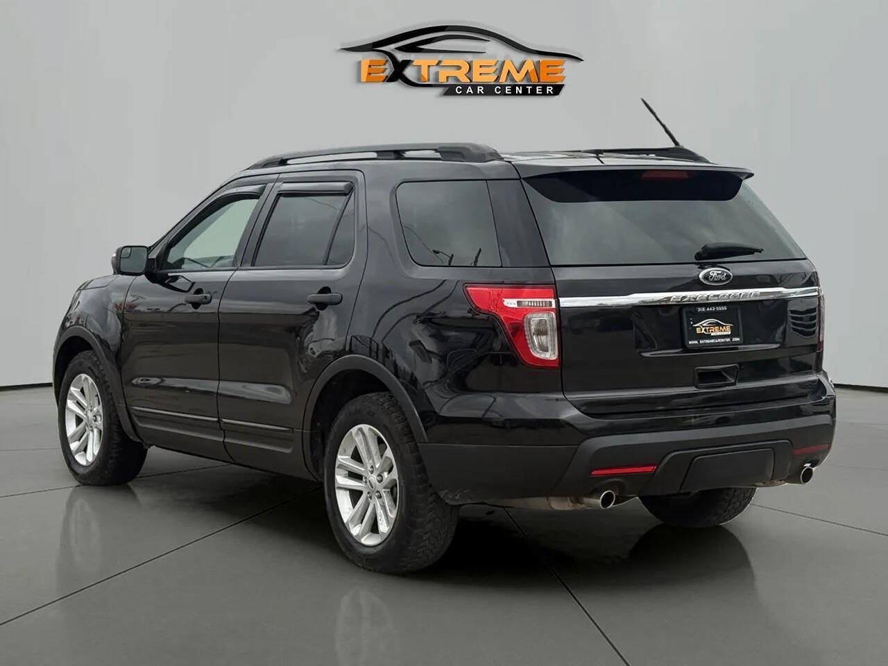 Used 2015 Ford Explorer 4WD image 4