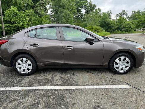 Used 2017 MAZDA MAZDA3 Sport FWD image 8