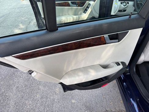 Used 2014 Mercedes-Benz C 250 Sedan image 30