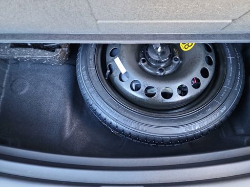 Used 2023 Buick Encore GX Essence w/ Experience Buick Package image 30