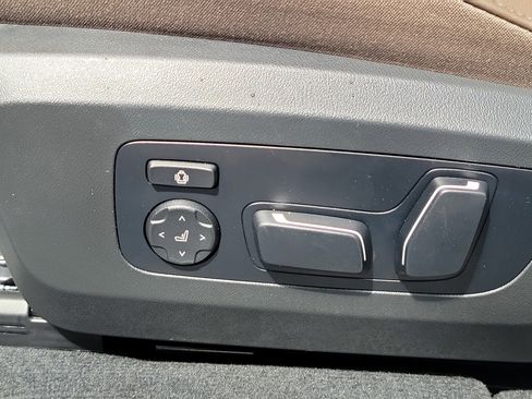 Used 2025 BMW X3 xDrive30i w/ Premium Package image 24