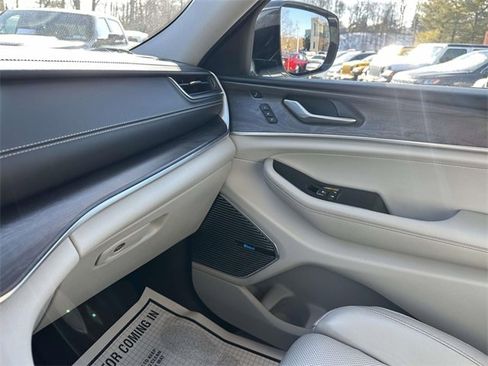 Certified 2021 Jeep Grand Cherokee L Overland w/ Luxury Tech Group IV image 38