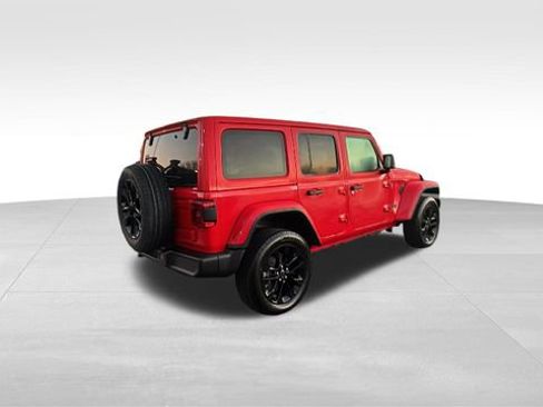 Used 2025 Jeep Wrangler Unlimited Sahara w/ Safety Group image 34