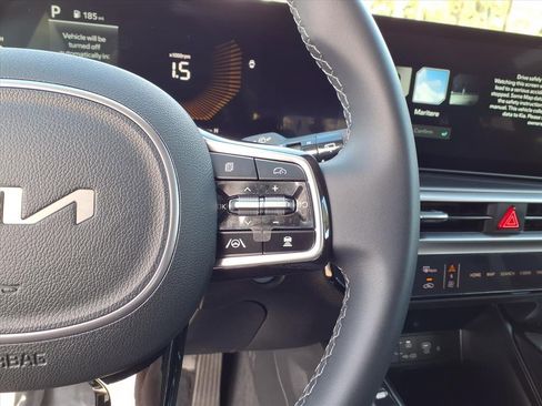 Used 2025 Kia Sorento EX w/ Panoramic Sunroof Package image 44