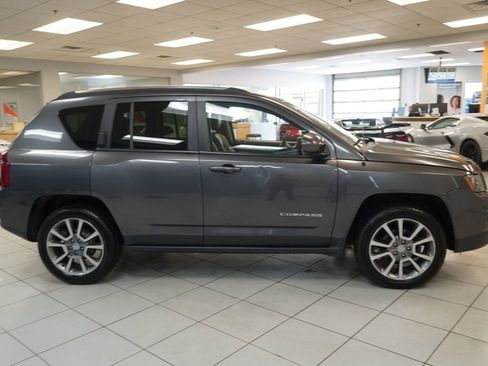 Used 2017 Jeep Compass High Altitude AWD/4WD image 13