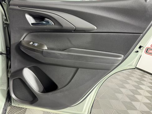 Used 2025 Chevrolet TrailBlazer LS w/ LS Convenience Package image 41