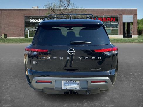 New 2026 Nissan Pathfinder Platinum image 3