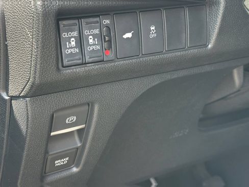 Used 2025 Honda Odyssey EX-L image 23