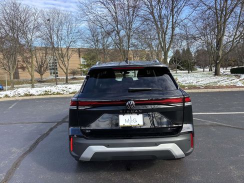 New 2026 Volkswagen Tiguan SE image 6