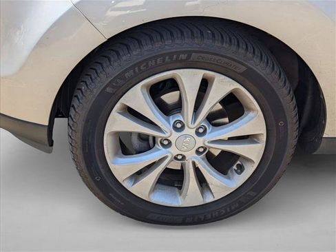Used 2016 Kia Soul + FWD image 21