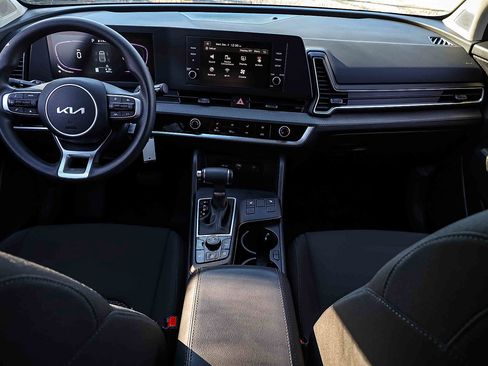 Certified 2023 Kia Sportage LX image 20