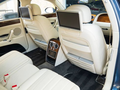 Used 2015 Bentley Flying Spur V8 AWD/4WD image 35