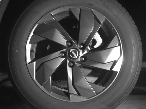 Used 2025 Nissan Rogue SV AWD/4WD image 14
