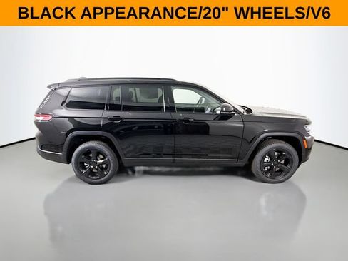 New 2025 Jeep Grand Cherokee L Limited w/ Black Appearance Package AWD/4WD image 8