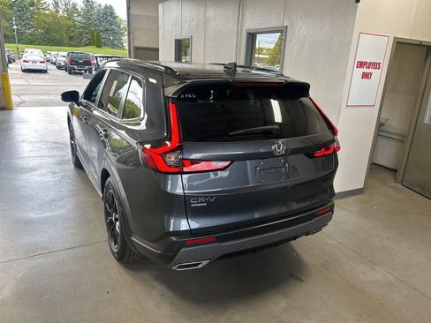 Used 2025 Honda CR-V Sport image 7
