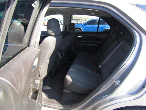 Used 2018 Chevrolet Equinox LT image 20