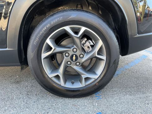 Used 2025 Chevrolet Trax LT image 30