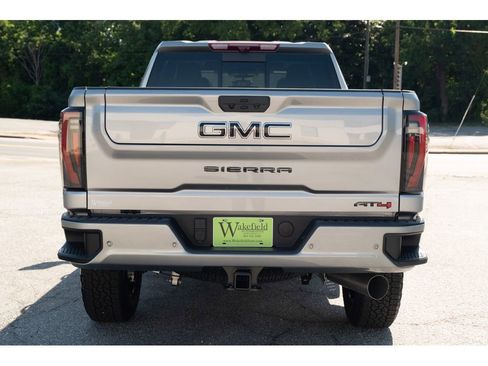 New 2026 GMC Sierra 3500 AT4 w/ AT4 Premium Plus Package AWD/4WD image 7