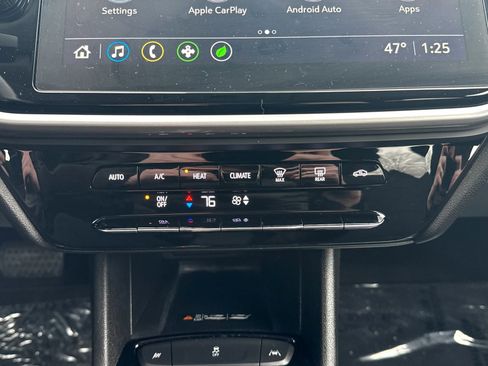 Used 2022 Chevrolet Bolt EUV LT image 30