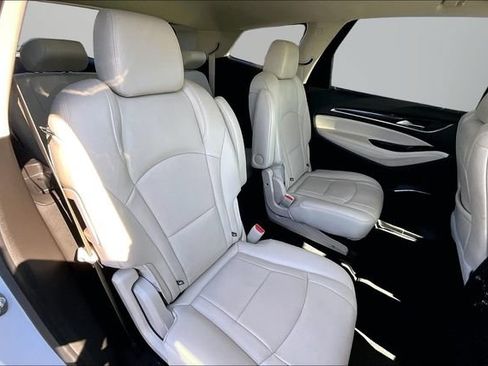 Used 2023 Buick Enclave Essence AWD/4WD image 26