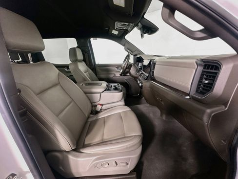 Used 2025 GMC Sierra 1500 SLT RWD image 31
