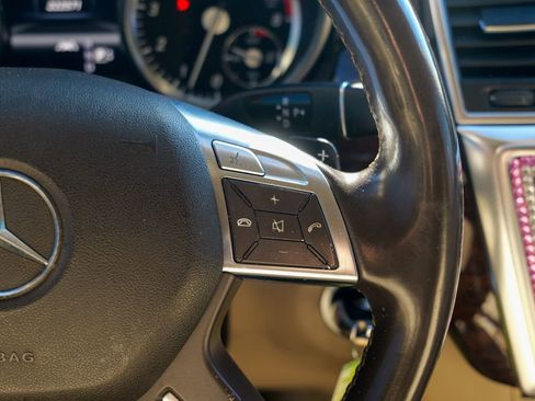 Used 2013 Mercedes-Benz GL 450 4MATIC image 19