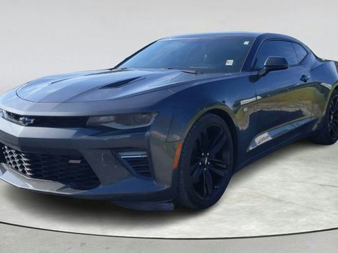 Used 2016 Chevrolet Camaro SS image 3