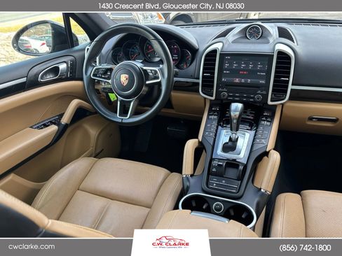Used 2018 Porsche Cayenne image 16