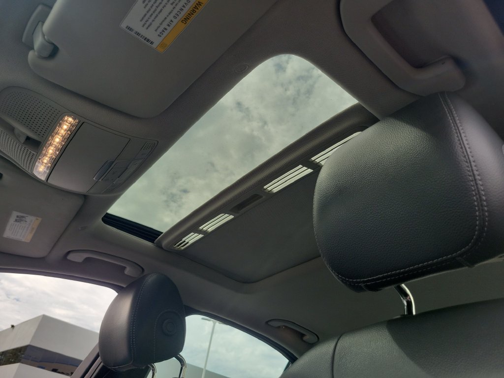Used 2019 Mercedes-Benz C 300 Sedan image 33