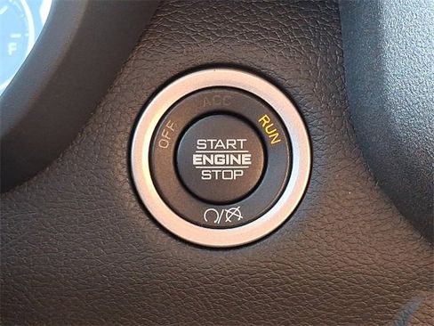 Used 2024 RAM 2500 Tradesman w/ Chrome Appearance Group image 22