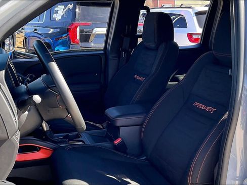 Used 2024 Nissan Frontier PRO-4X w/ Pro Convenience Package image 8