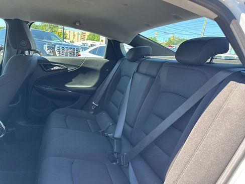 Used 2023 Chevrolet Malibu LT FWD image 20